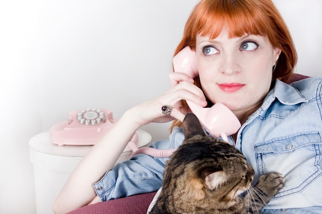 Czym się żywią koty i jak to wpływa na ich zdrowie?