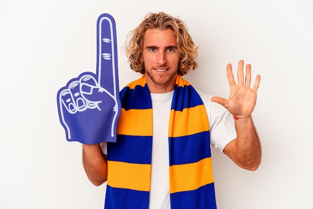 Jak prawidłowo podać numer konta w PIT 37?