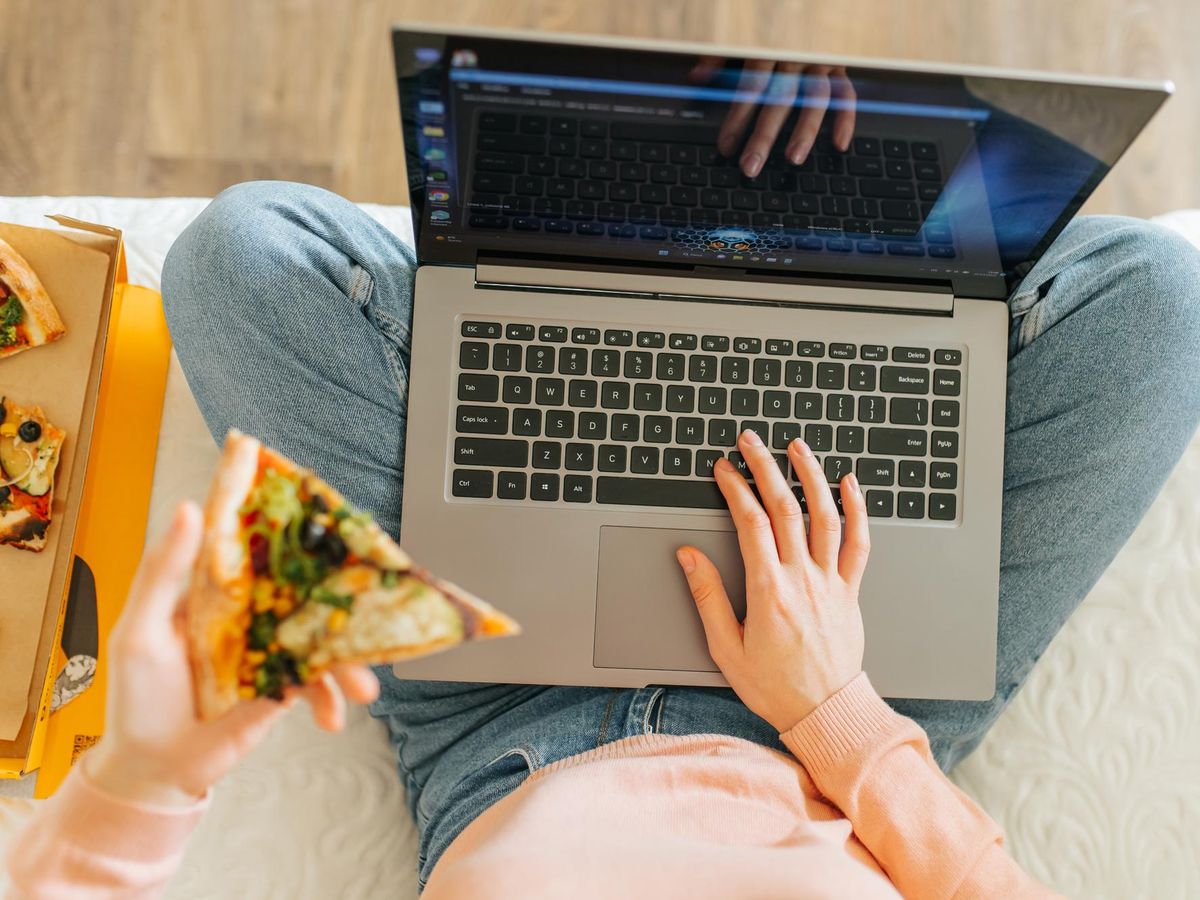 Poradnik: Jak zamówić pizzę online krok po kroku i cieszyć się szybką dostawą
