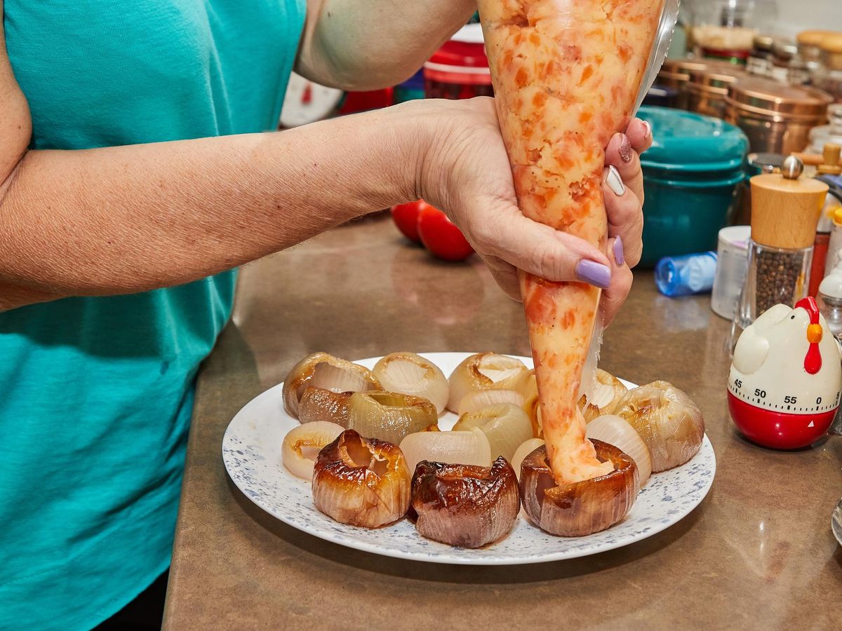 Sekrety idealnego ciasta do pizzy w domu – krok po kroku do perfekcji